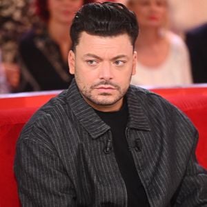 Exclusif - Kev Adams lors de l'enregistrement de l'émission Vivement dimanche au studio Rive gauche, présentée par M.Drucker et diffusée le 4 octobre sur France 3, à Paris, France, le 30 septembre 2026. © Guillaume Gaffiot/Bestimage