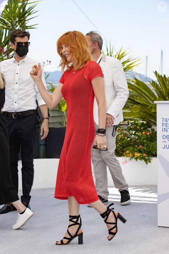 Mylène Farmer participe au photocall du Jury lors du 74ème Festival de Cannes le 06 juillet 2021 à Cannes, France. Photo by Shootpix/ABACAPRESS.COM