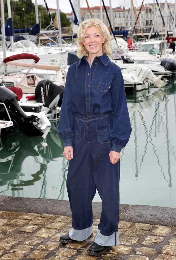"Et donc, à partir du moment où elle a commencé à perdre sa mémoire, moi j'ai paniqué en fait, je me suis dit 'il faut retrouver cette mémoire là'."

Luce Mouchel - Photocall du film "Le combat d'Alice" lors de la 26ème Edition du Festival de la Fiction de La Rochelle. Le 11 septembre 2024
© Patrick Bernard / Bestimage
