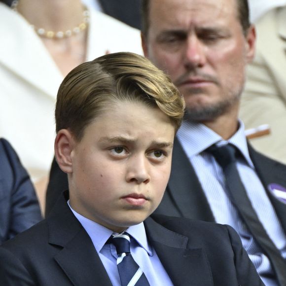 En septembre prochain, le prince George entrera au collège.

Le prince George de Galles - Personnalités à la finale homme du tournoi de tennis de Wimbledon.
© Chryslène Caillaud / PsnewZ / Bestimage
