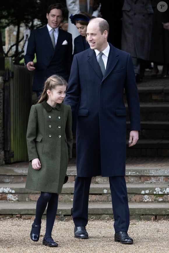 Le prince William, prince de Galles, la princesse Charlotte de Galles - Les membres de la famille royale britannique lors de la messe du matin de Noël en l'église St-Mary Magdalene à Sandringham, le 25 décembre 2023.
 
Photo : Julien Burton / Bestimage