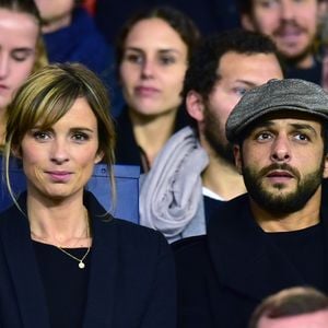 C'est avec le chanteur Maxim Nucci qu'Isabelle Ithurburu a accueilli la petite Mia, le 1er août 2018

Isabelle Ithurburu et son compagnon Maxim Nucci - People dans les tribunes du Parc des Princes lors du Match PSG contre Nice le 27 octobre 2017.
© Giancarlo Gorassini/Bestimage