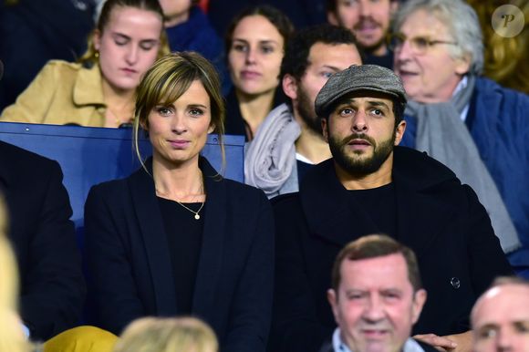 C'est avec le chanteur Maxim Nucci qu'Isabelle Ithurburu a accueilli la petite Mia, le 1er août 2018

Isabelle Ithurburu et son compagnon Maxim Nucci - People dans les tribunes du Parc des Princes lors du Match PSG contre Nice le 27 octobre 2017.
© Giancarlo Gorassini/Bestimage