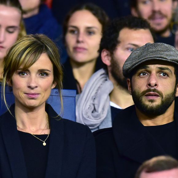 C'est avec le chanteur Maxim Nucci qu'Isabelle Ithurburu a accueilli la petite Mia, le 1er août 2018

Isabelle Ithurburu et son compagnon Maxim Nucci - People dans les tribunes du Parc des Princes lors du Match PSG contre Nice le 27 octobre 2017.
© Giancarlo Gorassini/Bestimage