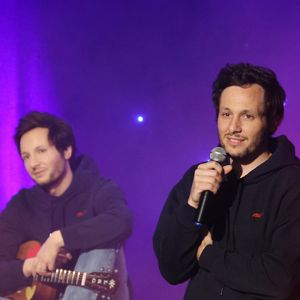 Vianney inaugure sa statue de cire au musée Grévin à Paris le 27 mai 2025.

© Denis Guignebourg / Bestimage