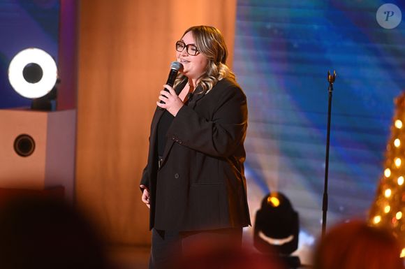 Exclusif - Lola Dubini - Enregistrement de l'émission "Vivement dimanche" au studio Rive Gauche, presentée par M. Drucker le 19 novembre 2025, avec une diffusion sur France 3 le 28/12/2025. © Guillaume Gaffiot / Bestimage