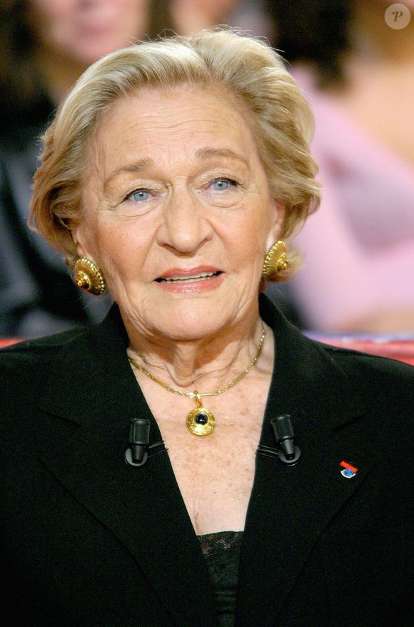 Elle avait 66 ans et a rejoint ses parents dans l'Eternel le 28 janvier dernier
Odette Ventura - Enregistrement de "Vivement dimanche" 4 novembre 2004  Guillaume Gaffiot/Bestimage