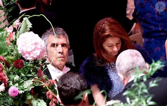 Julien Clerc et sa compagne Hélène Grémillon lors d’un banquet d’état à Guildhall, Londres le 9 juillet 2025. Le couple présidentiel français est en voyage officiel au Royaume Uni pour trois jours.

© Dominique Jacovides / Bestimage