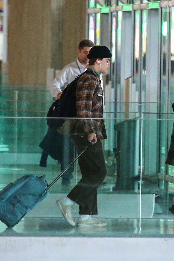 Jack Depp à l'aéroport Roissy CDG, près de Paris le 19 mars 2017. Photo Agence / Bestimage