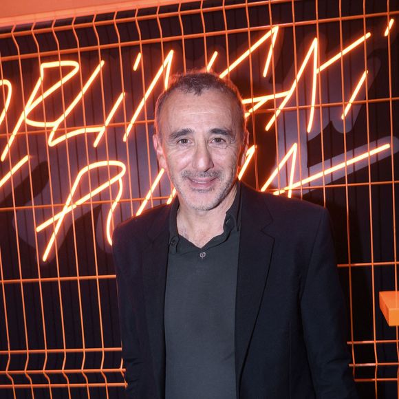 Après qu’Éric Dussart, précisant ne pas avoir trouvé le prénom de l’enfant dans les médias, lui a demandé s’il ne s’était toujours pas mis d’accord avec sa compagne sur le prénom de l’enfant...

Semi-Exclusif - Elie Semoun - Lancement de la collaboration artistique Puma x Richard Orlinski à Paris. Le 24 octobre 2024
© Rachid Bellak / Bestimage