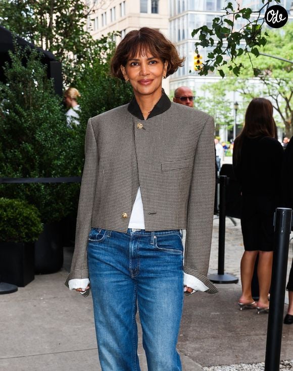 Halle Berry arrive au "Chanel Through The Lens Luncheon" à New York.

© Bestimage