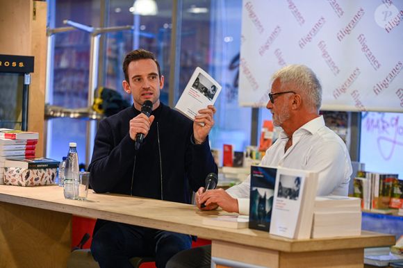 Joël Dicker présente son nouveau livre "Un animal sauvage" à la librairie Filigranes à Bruxelles, le 11 mars 2024. (Frederic Andrieu / Bestimage).