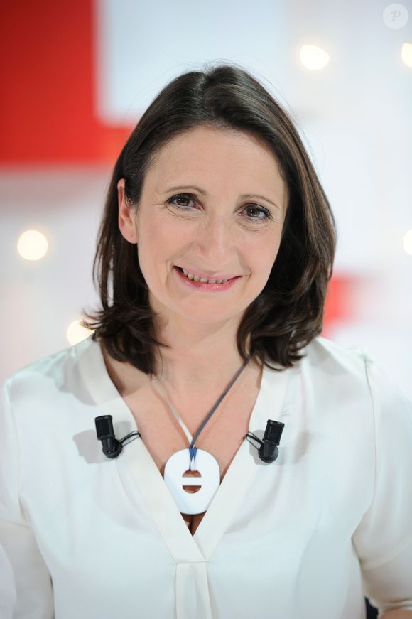 Juste avant cela, la célèbre cuisinière s’envolera pour Bangkok pour quatre soirées gastronomiques exclusives.

Exclusif - Anne Sophie Pic - Enregistrement de l'émission "Vivement Dimanche" au Studio Gabriel . diffusion le 28 octobre 2018 sur france 2 .
© Guillaume Gaffiot / Bestimage