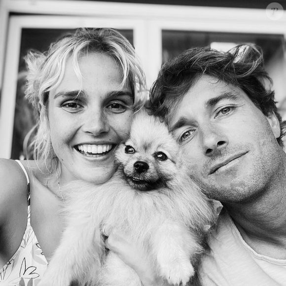 Camille Lou et son amoureux le sportif Romain Laulhe, fous amoureux sur Instagram.
