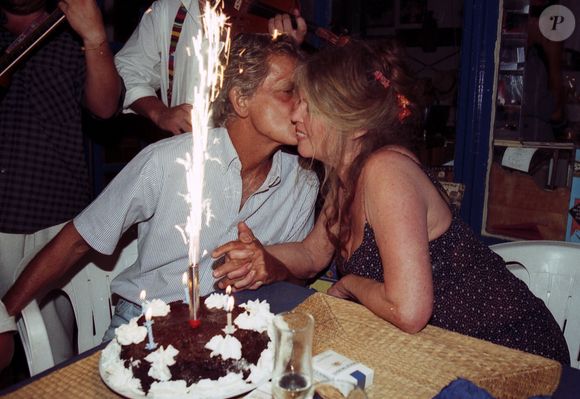 Archives - Brigitte Bardot et Bernard d'Ormale en 1997. © Agence / Bestimage