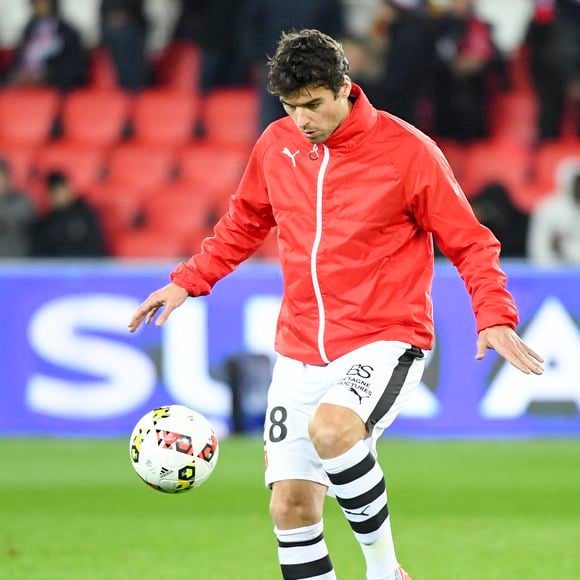 Yoann Gourcuff - Karine Ferri encourage son compagnon Yoann Gourcuff lors du match Psg-Rennes au Parc des Princes à Paris le 6 novembre 2016.  (victoire 4-0 du Psg) © Pierre Perusseau/Bestimage