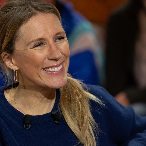 Maman de deux enfants, Agathe Lecaro aime les emmener faire des activités à Paris.

Agathe Lecaron sur plateau de l'émission "Animalement Vôtre" présentée par Bernard Montiel et diffusée sur France 3, à Paris, France. © Julien Sarkissian/Bestimage