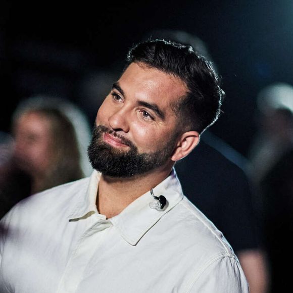 Alors qu'il prépare une nouvelle grande tournée pour ses 10 ans de carrière, Kendji Girac a pu s'octroyer quelques jours de vacances en famille dans le Sud de la France.

Exclusif - Kendji Girac - Backstage - Enregistrement de l'émission "Avec Florent, tout le monde ELA" à La Seine Musicale à Paris sur TF1
© Cyril Moreau-Dominique Jacovides / Bestimage