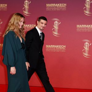 Virginie Efira et Niels Schneider au photocall lors de la deuxième journée de la 22ème édition du Festival International du Film de Marrakech, Maroc, le 29 novembre 2025. © Dominique Jacovides/Bestimage