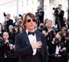 Dès son arrivée sur le red carpet du célèbre festival cannois ce mercredi 14 mai 2025, Tom Cruise - tiré à quatre épingles et lunettes de soleil sur le nez - a fait mouche avec son costume nœud papillon.
Tom Cruise - Montée des marches du film « Mission Impossible : The Final Reckoning » lors du 78ème Festival International du Film de Cannes, au Palais des Festivals à Cannes. Le 14 mai 2025
© Jacovides-Moreau / Bestimage