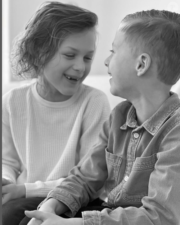 Elle explique avoir opté pour une formule "all exclusive" avec des activités adaptées à toute la famille, le tout sans dépasser ses moyens.
Mattia et Maé, les fils de Camille Santoro de "Familles nombreuses"