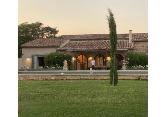 La bâtisse se trouvait à Bonnieux, dans le Luberon

Maison de Jean-Paul Rouve à Bonnieux