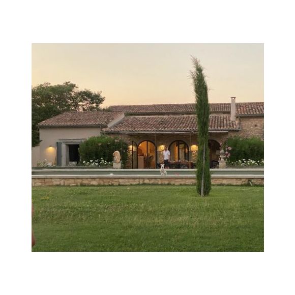 La bâtisse se trouvait à Bonnieux, dans le Luberon

Maison de Jean-Paul Rouve à Bonnieux