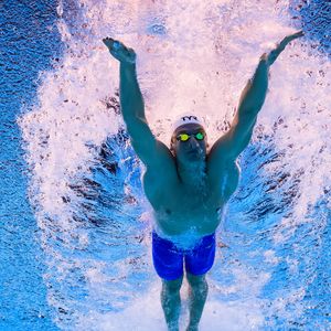 Leon Marchand de France participe à la demi-finale du 200 mètres quatre nages et bat le record du monde lors de la 20e journée des Championnats du monde de natation le 30 juillet 2025 à Singapour. Photo de Joel Marklund/Bildbyran/ABACAPRESS.COM