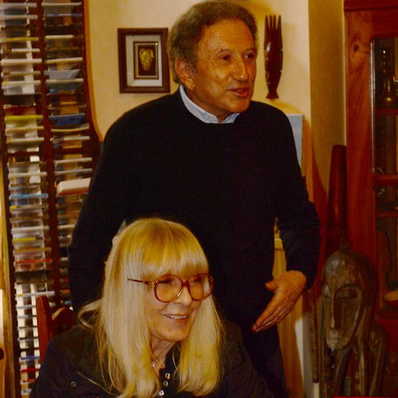 Exclusif - Michel Drucker et sa femme Dany Saval - Mylène Demongeot (présidente du comité d'honneur du refuge de l'Arche de Chateau-Gontier) a reçu en exclusivité Michel Drucker et sa femme Dany Saval au refuge de l'Arche à Château-Gontier à l'occasion du deuxième week-end de la protection animale le 1er mai 2015. 
Bestimage