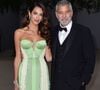 Ce soin promet hydratation, éclat et fermeté.

Amal Alamuddin Clooney, George Clooney - Photocall de la 2ème édition du gala annuel du musée de l'Académie à l'Academy Museum of Motion Pictures de Los Angeles, Californie, Etats-Unis, le 15 octobre 2022. 
Backgrid USA / Bestimage