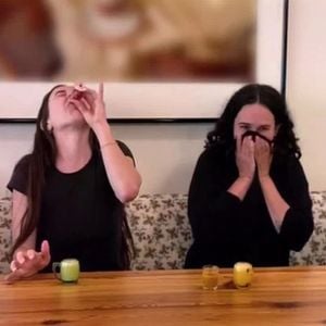 Les filles de B. Willis et D. Moore, Scout, Rumer et Tallulah Willis font des épreuves façon "Fear Factor" pour les besoins de l'émission "Celebrity Show-Off".Los Angeles. Le 23 juin 2020. (Backgrid UK/ Bestimage)