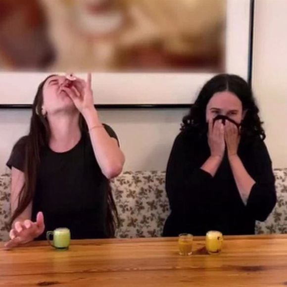 Les filles de B. Willis et D. Moore, Scout, Rumer et Tallulah Willis font des épreuves façon "Fear Factor" pour les besoins de l'émission "Celebrity Show-Off".Los Angeles. Le 23 juin 2020. (Backgrid UK/ Bestimage)