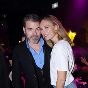 Exclusif - Clovis Cornillac et sa femme Lilou Fogli - After party du film Mascarade au club privé NO.PI à Paris le 20 octobre 2022.

© Rachid Bellak / Bestimage