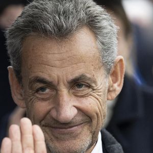 Un anniversaire marquant, qu'il fêtera sans doute entouré des siens, dans les prochaines heures. Et si c'est le cas, il y aura du monde à table ! L'ancien président de la République est en effet le père de quatre enfants.

Nicolas Sarkozy lors du dépôt de gerbe à l'Arc de Triomphe à Paris, dans le cadre de la commémoration du 106ème anniversaire de l'armistice de 1918, le 11 novembre 2024. © Eliot Blondet / Pool / Bestimage