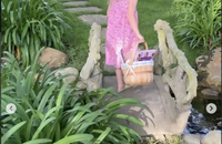 Meghan Markle profite de ces moments pour partager avec ses abonnés les premières activités de ses enfants, désormais presque aussi grands l’un que l’autre.

Meghan Markle a partagé les célébrations de Pâques qui se sont déroulées dans son jardin de Montecito. Capture d'écran Instagram