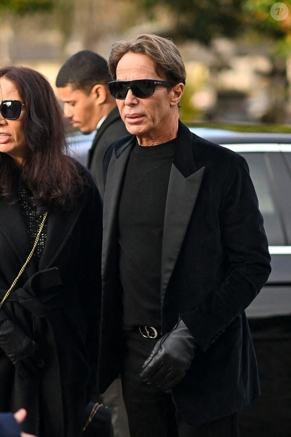 Lloyd Klein - Obsèques de Jocelyne Wildenstein (femme chat) au crématorium du cimetière du Père-Lachaise à Paris, France, le 23 janvier 2025. © Pierre Perusseau/Bestimage