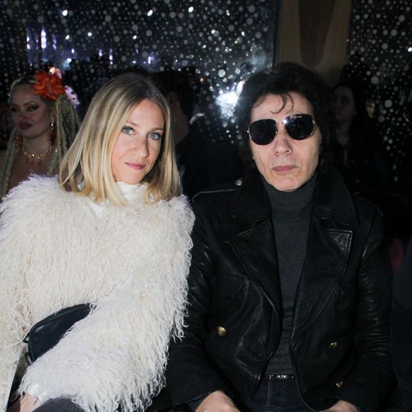 Exclusif - Jean-Luc Lahaye et Paola au défilé Julien Paoletti  "Collection Prêt-à-Porter Automne/Hiver 2025-2026" lors de la Fashion Week de Paris (PFW), le 10 mars 2025

© Philippe Baldini / Bestimage