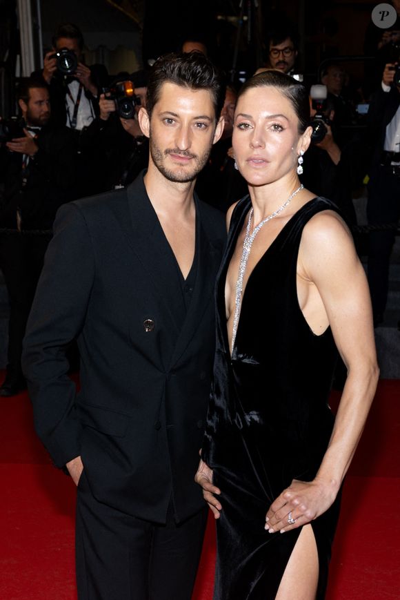 Et chez eux, légumes et fruits ont plus que leur place. 



Pierre Niney et sa compagne Natasha Andrews - Descente des marches du film « Le comte de Monte-Cristo » lors du 77ème Festival International du Film de Cannes, au Palais des Festivals à Cannes. Le 22 mai 2024
© Jacovides-Moreau / Bestimage