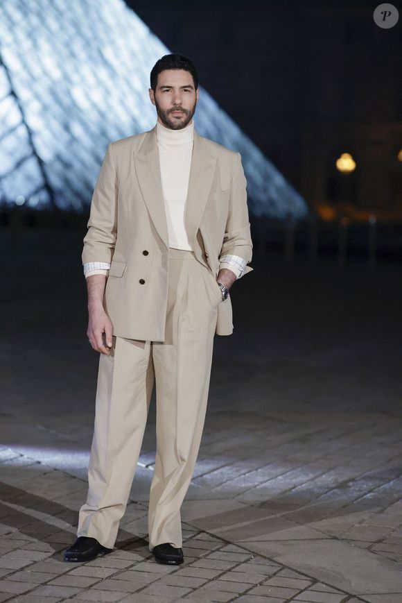 Tahar Rahim - Arrivées au Grand Dîner du Louvre 2026 à Paris pendant la fashion week Prêt à Porter femme automne/hiver 2026-2027 (PFW)
 © Olivier Borde / Bestimage