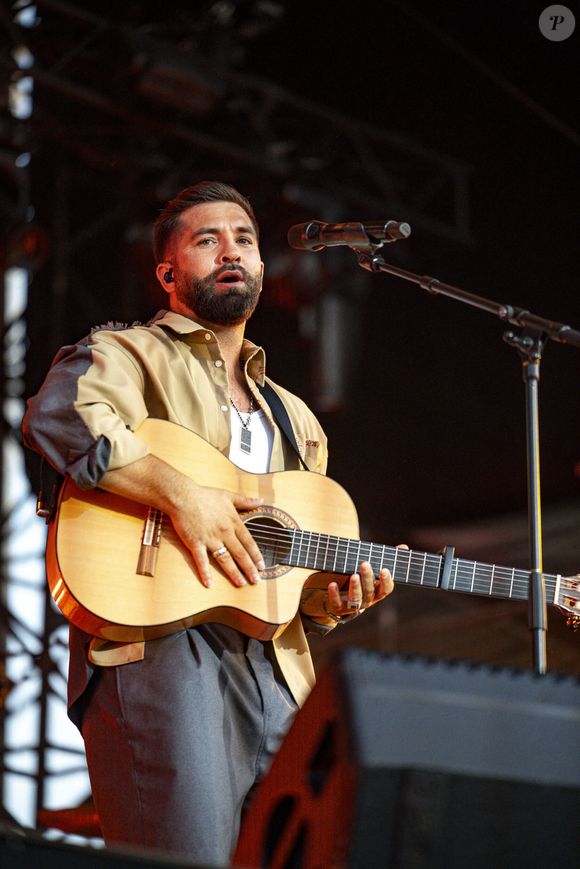 a retrouvé la flamme pour se livrer en concert au cours d'une tournée dans toute la France

Kendji Girac en concert lors du festival de musique du Printemps de Perouges au Chateau de Saint-Maurice-de-Remens le 29 juin 2025. © Sandrine Thesillat / PsNewZ / Bestimage