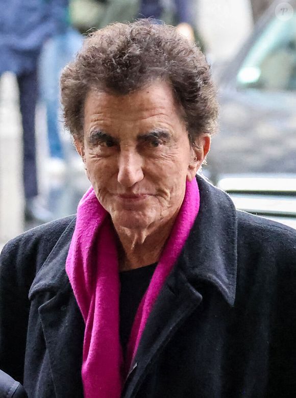 Le président de l'Institut du monde arabe est tombée sur un rassemblement pour l'abolition de la pédocriminalité en sortant du métro

Monique Lang et son mari Jack Lang - Obsèques de l'ancien ministre de la Culture Frédéric Mitterrand en l'Église Saint-Thomas d'Aquin à Paris. Le 26 mars 2024
© Jacovides-Moreau / Bestimage