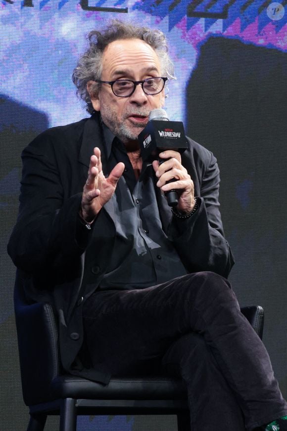 Le réalisateur hollywoodien Tim Burton à Séoul Le réalisateur hollywoodien Tim Burton, qui dirige "Wednesday Season 2", une série originale de Netflix, répond aux questions des journalistes lors d'un événement publicitaire à Séoul le 11 août 2025.  Photo de Yonhap/Newscom/ABACAPRESS.COM