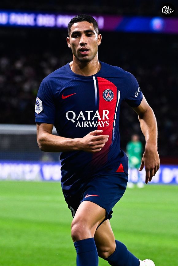 Une bonne manière d'allier travail et famille

Achraf Hakimi - Match PSG Vs Lorient (0-0) au Parc des Princes à Paris - match de football de Ligue 1 Uber Eats le 12 août 2023. © Federic Pestellini / Panoramic / Bestimage