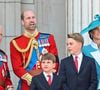 Le prince William est le premier dans l'ordre de succession au trône britannique
Les membres de la famille royale britannique au balcon de Buckingham Palace lors de la cérémonie Trooping the Colour à Londres.
Crédit : Zuma Press/Bestimage