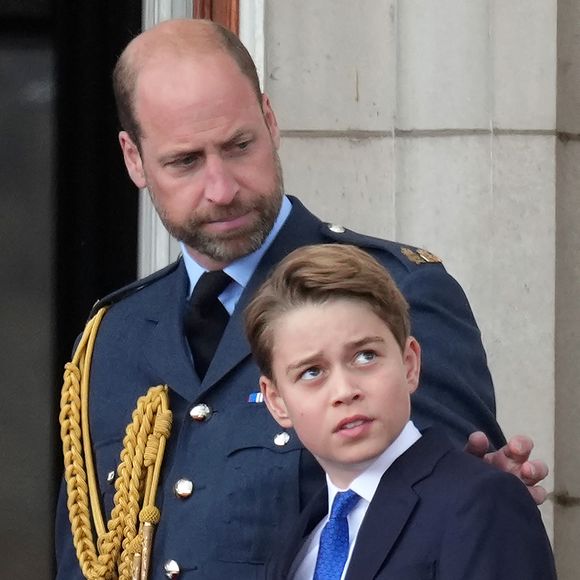 Le prince William, prince de Galles, Le prince George de Galles - Les membres de la famille royale lors des commémorations pour le 80e anniversaire de la victoire des alliés pendant la guerre au palais de Buckingham. © Julien Burton / Bestimage