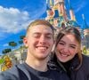 Victime de harcèlement en ligne après sa rupture douloureuse avec la jeune femme, Michou a en plus fait les frais de remarques acerbes de l'influenceur Astérion qui ne l'a visiblement pas épargné.
Michou et Elsa Bois en couple à Disney @Instagram