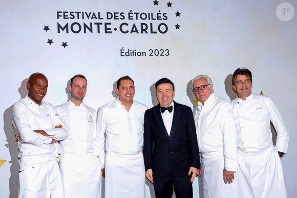 Ce programme mis en place par le chef Yannick Alléno a pour but d'améliorer la qualité de vie au travail de ses salariés. 

Marcel Ravin, Emmanuel Pilon, Dominique Lory, Stéphane Valeri, le président de la SBM, Alain Ducasse et Yannick Alleno - 3ème édition du "Festival des Etoilés Monte-Carlo" face à 7 étoiles Michelin un spectacle culinaire 4 chefs étoilés à la Salle Empire de l'Hôtel de Paris Monte-Carlo à Monaco, le 11 novembre 2023. © Claudia Albuquerque/Bestimage