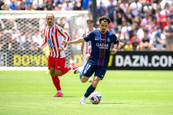 Sur Instagram, l’attaquant français a partagé une photo pleine de tendresse


Le 15 juin 2025, Sandy, Utah, USA : Coupe du monde des clubs '25 : Antoine Griezmann, VITINHA (17) du Paris Saint Germain dribble le ballon lors d'un match contre l'Atlético de Madrid. © Zuma / PsnewZ / Bestimage