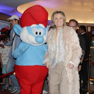 Et les Schtroumpfs ne sont pas seulement cultes : selon Libération, ils rapportent plus de 20 millions d’euros par an… et bien plus en année de sortie cinéma.

Patricia Kaas - Avant-première parisienne du film "Les Schtroumpfs" au cinéma le Grand Rex à Paris le 6 juillet 2025. 
© Coadic Guirec / Bestimage