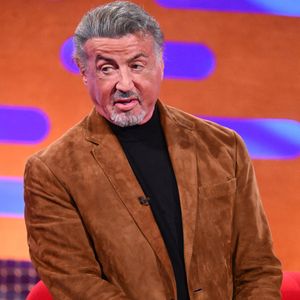 L’acteur reconnaît que les stéroïdes peuvent avoir de graves conséquences sur la santé, notamment sur le cœur et les poumons.

Sylvester Stallone lors du tournage de l'émission « The Graham Norton Show », aux BBC Studioworks 6 du Television Centre, Wood Lane, à Londres. Credit photo : Matt Crossick Media Assignments/PA Wire